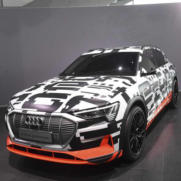 Az Audival szövetkezve mérhet csapást az olajcégekre az Amazon