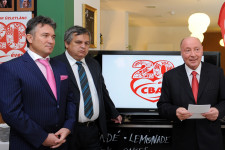 A CBA nevet hanyagolva hasít az egyik CBA-vezető cége