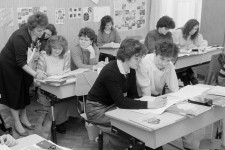 Aki diplomát szerzett a rendszerváltás előtt, az jobban fél a migránsoktól