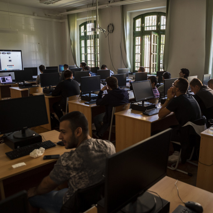 Abból a pénzből, amit közmunkára költünk, egy skandináv színvonalú rendszert lehetne kiépíteni