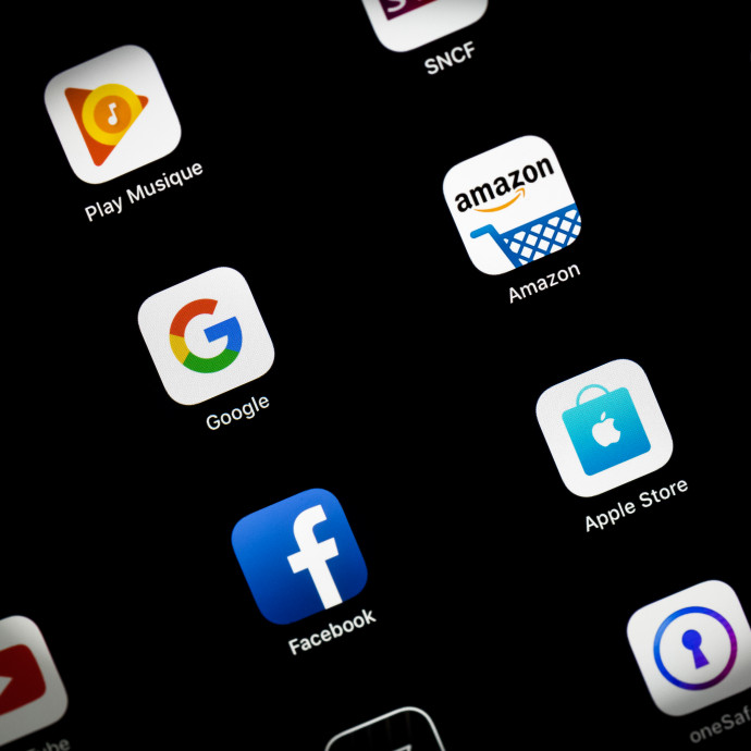 Az unió kezd belezavarodni a Google és Facebook-féle cégek különadójának tervébe