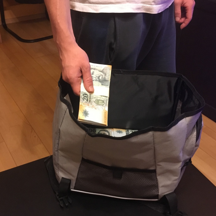 Egy stróman élete: „heti 150 millió szállításától szakadt szét a táskám”