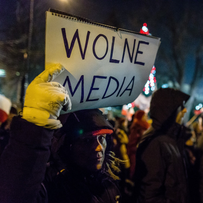 Megirigyelték Orbán médiasikereit a lengyel barátai