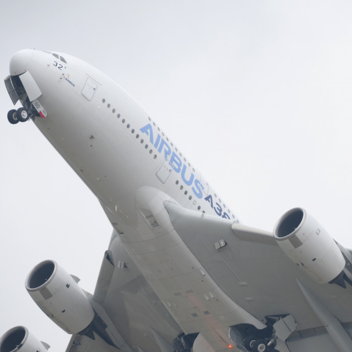 Nem jött be az óriás repülő üzleti modellje, szétszerelik az ég királynőjét