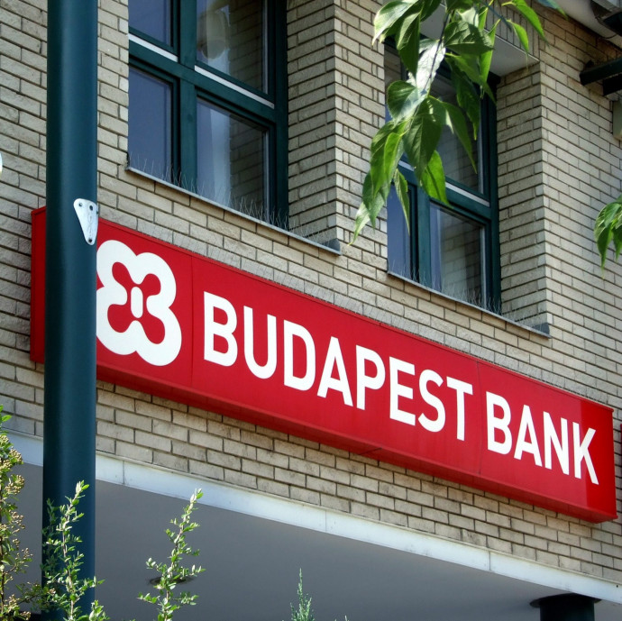 Hatalmas bankot rakhat össze a kormány Mészáros Lőrincékkel