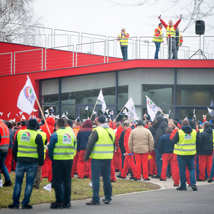 Mi lenne, ha nemcsak az Audi, de az összes magyar autógyár leállna?
