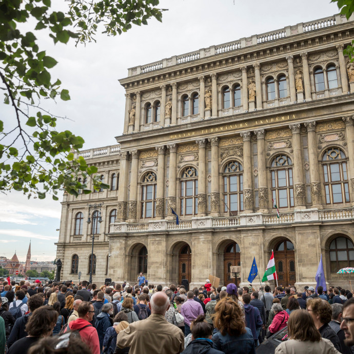 Nem hagyja magát megosztani a kutatótársadalom
