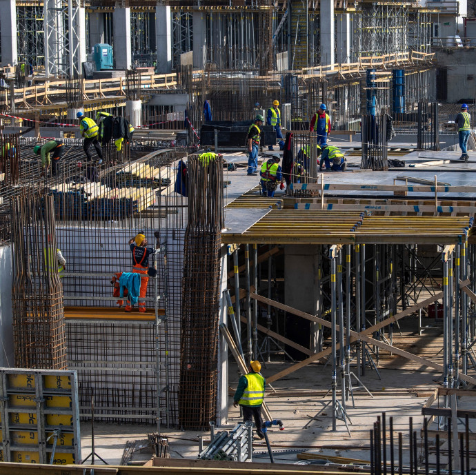 Pogátsa Zoltán: Nem tudják fizetni cégek a minimálbért? Hulljon a férgese!