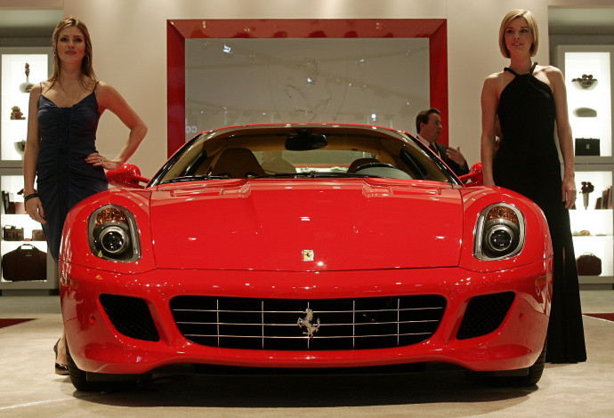 Egy Ferrari 599-es 2007-ben. A Lukács Motorsport Egyesület járműve is ilyen évjáratú, csak fekete színű. Fotó: AFP/Europress