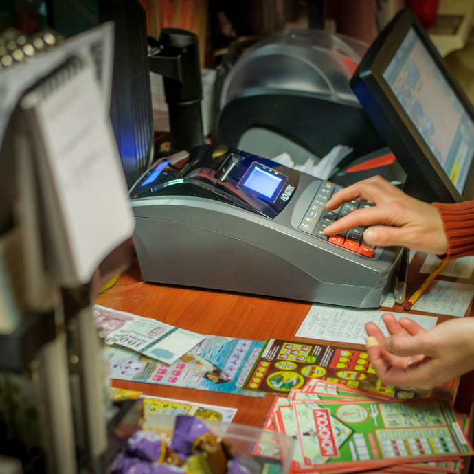 A sorsjegy, amin 186 forintot nyersz, 111-et hoz az államnak