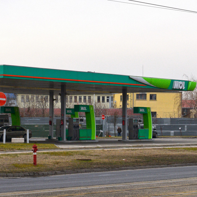 Közel 2000 milliárd forintért vásárolt már cégeket az Orbán-kormány