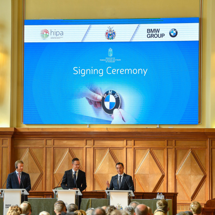 A hivatalos összeg tízszeresével támogatjuk valójában a debreceni BMW-gyárat