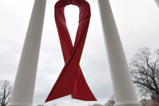 Most már biztos, hogy gyógyítható az AIDS, de a tömeges kezelésekre még várni kell
