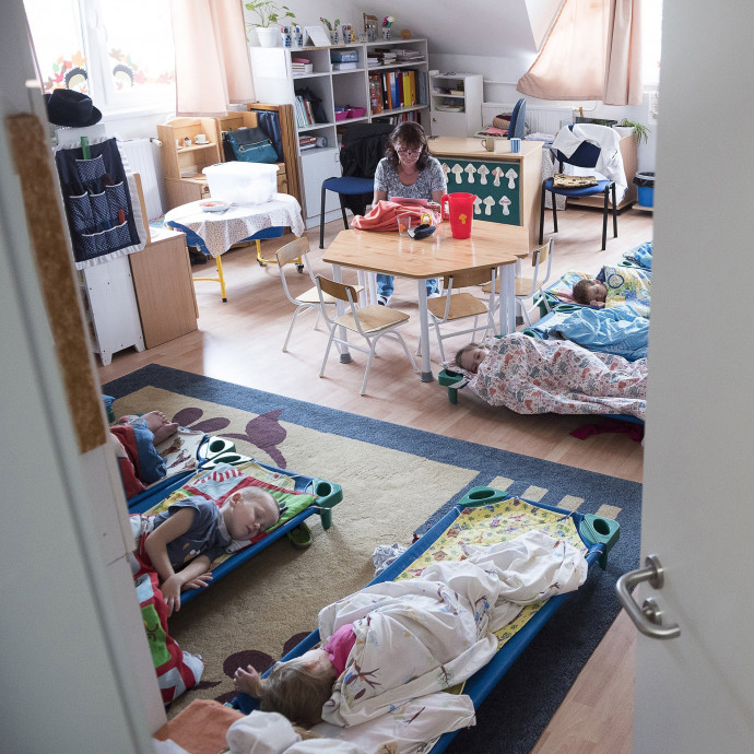 Százezer ember nem tud dolgozni, mert nincs elég bölcsőde