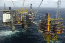 Az olajból és gázból meggazdagodott norvégok kiszállnak az olajipari befektetésekből