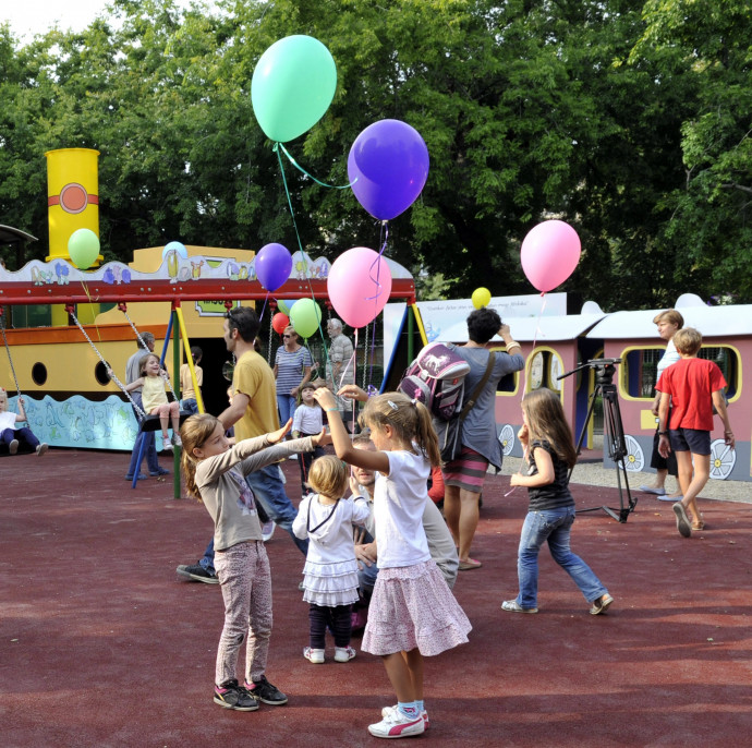 Van már ország az EU-ban, ahol jóval több gyerek születik házasságon kívül