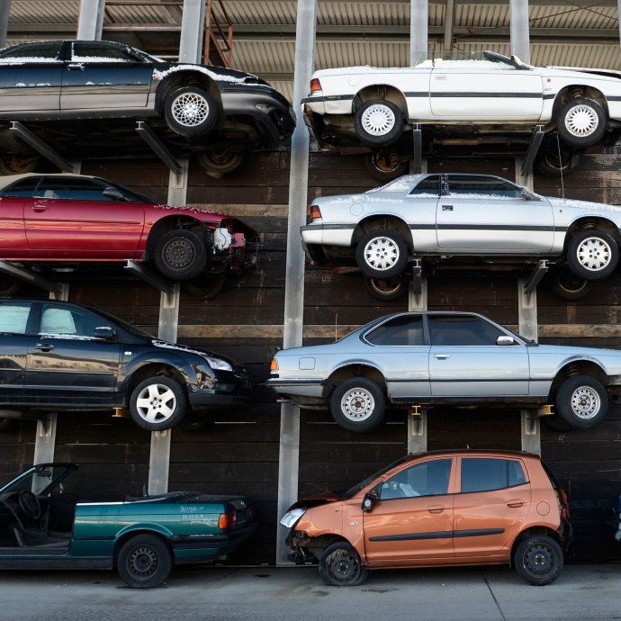 Roncsnak beszámított német autókat sóznak rá a figyelmetlen kelet-európai vevőkre