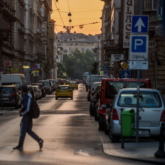 Az adatok azt mutatják, hogy nagyon gyanúsan üzemeltetik a kerületek a parkolási rendszert