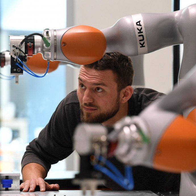 Jöttek a kínaiak, megvették a német robotgyárat, majd leépítésekbe kezdtek