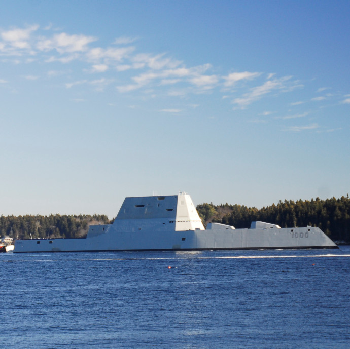 Fegyvertelen a jövő hadihajója, mert túl drága hozzá a lőszer