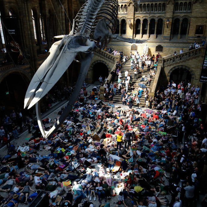 Fel kell ráznunk az embereket, hogy megértsék a globális vészhelyzetet