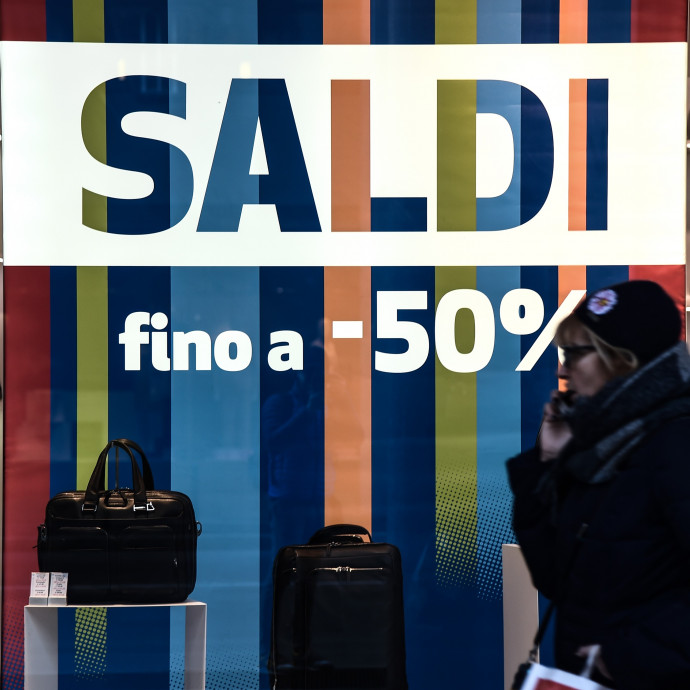 Nem engedi el a vasárnapi zárva tartás ötletét az olasz kormány