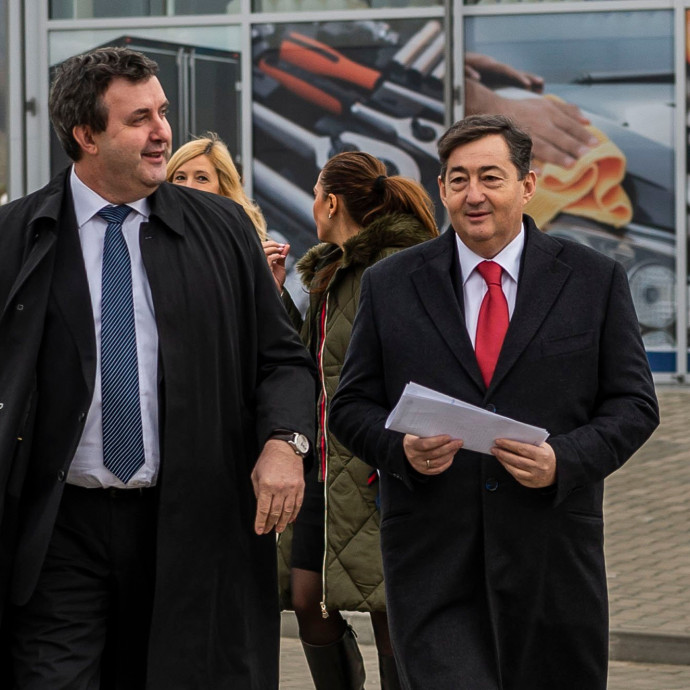 Mészáros Lőrinc időhurokba került, vagy nem vett észre 7,5 milliárdot a számláján