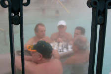 A magyarok felének nem tetszik a rendszer, és éppen ennyien elégedetlenek a gazdaság állapotával