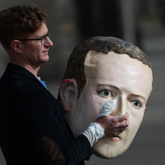 Hogyan védenék meg a magánszféránkat azok a techcégek, amelyek szügyig gázolnak a titkainkban?