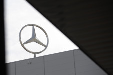 Nem a Mercedes-beruházás felfüggesztése miatt kerülhet bajba a magyar autóipar