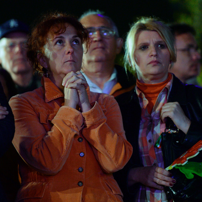 A győztesekhez tartozni jó, akkor is, ha politikai táborokról van szó