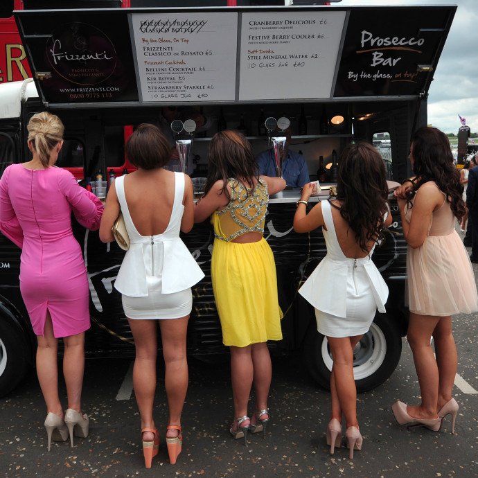 Tényleg csak azon múlik, hogy mennyit eszünk, hogy ki áll előttünk a sorban?