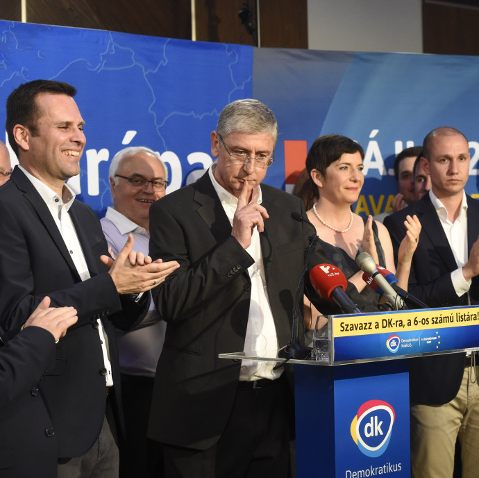 A Facebook árulkodik arról, hogyan robbanthatott a DK és a Momentum