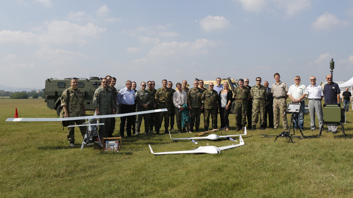 Forrás: http://www.bhe-mw.eu/sites/default/files/images/content/csapat_0909_hirhez_1.jpg