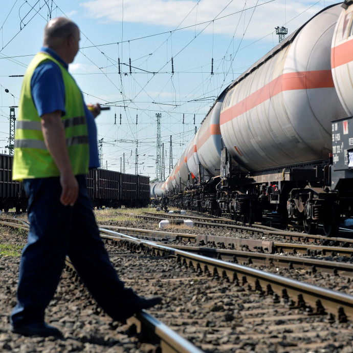 Aláírták az 500 milliárdos szerződést a projektről, amire nincs szükség