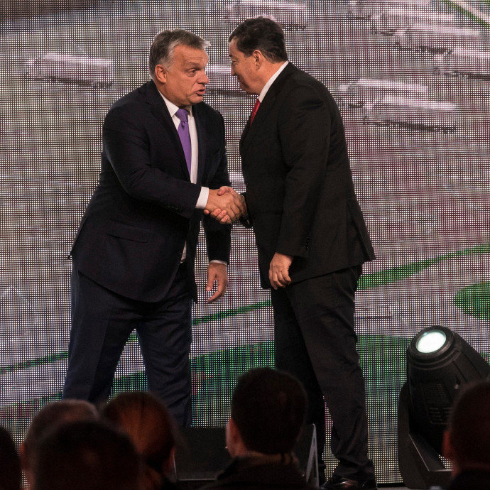 Egy használt Opel áráért vett 4,7 milliárdot érő céges tulajdonrészt Mészáros Lőrinc