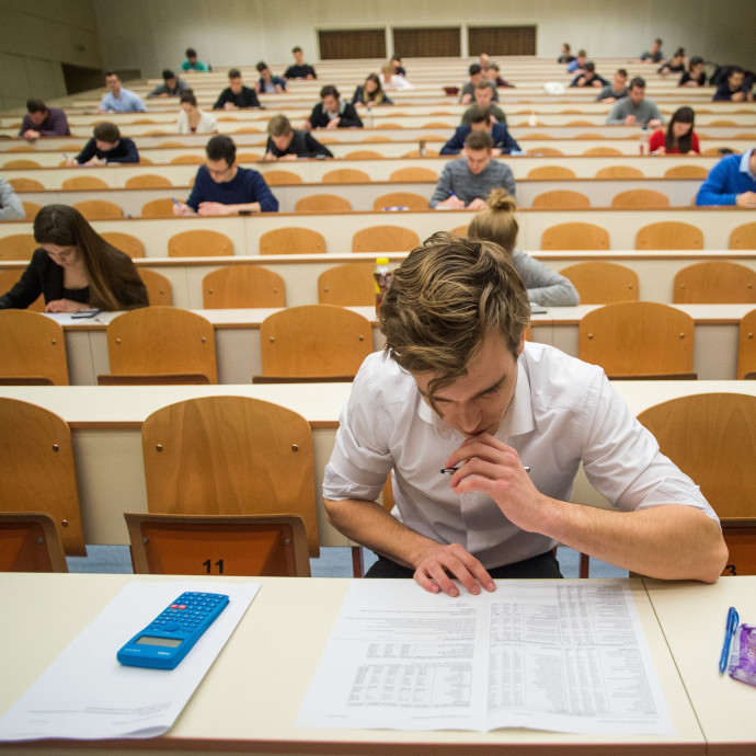 Itt az ideje újragondolni a közgazdaságtan oktatást