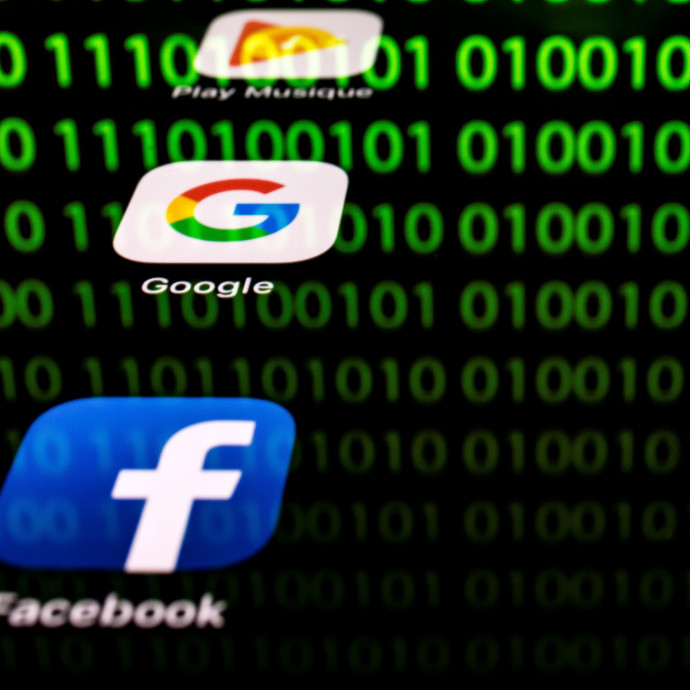 Tavaly 2,5 milliárdot vihetett ki az országból a Facebook és a Google a be nem fizetett reklámadóval