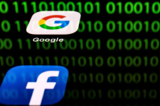 Tavaly 2,5 milliárdot vihetett ki az országból a Facebook és a Google a be nem fizetett reklámadóval