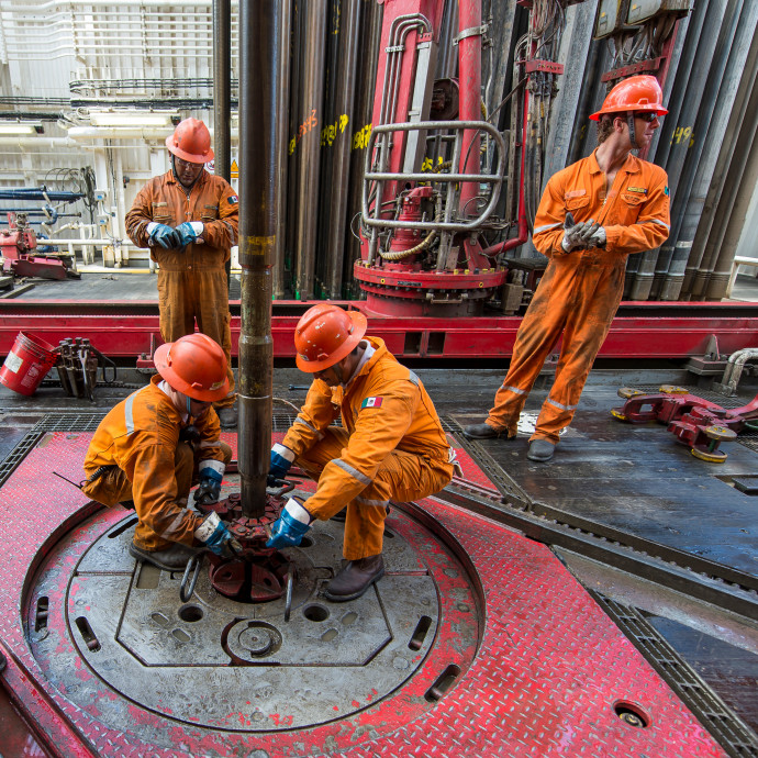 Tengeri olajfúrók papírjait érdemes venni, csak el kell találni, hogy melyik nem megy csődbe