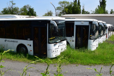 Gaztengerben rozsdásodva ér véget a kínai buszok magyarországi karrierje