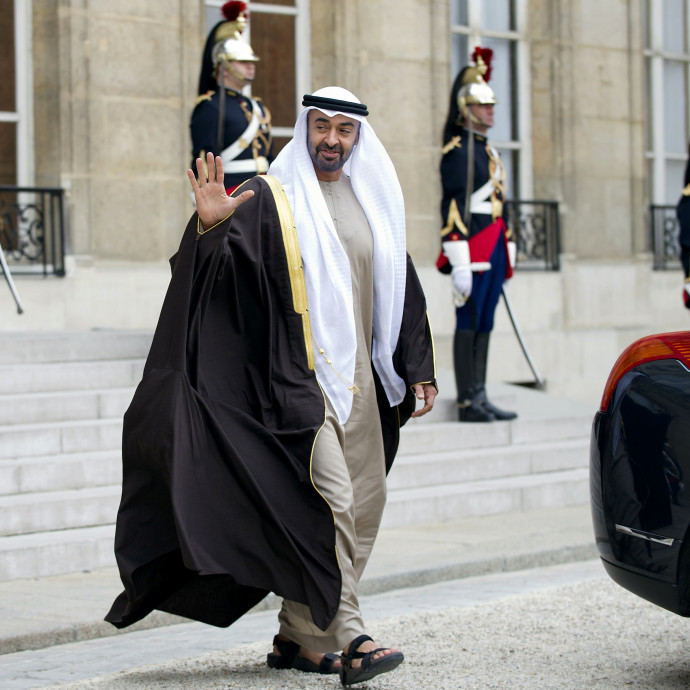 Mohamed bin Zájed Franciaországban egy korábbi képen. Fotó: AFP