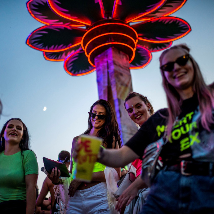 Adatok bizonyítják, hogy sokan túlságosan megünneplik, amikor először ihatnak a szülinapjukon