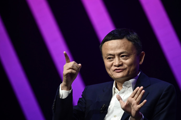 Jack Ma egy párizsi előadáson. Fotó: AFP