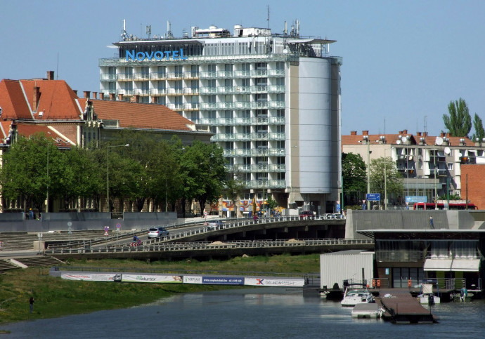 A Hotel Novotel Szegedet már csak üzemelteti az Accord-Pannonia, de már Mészáros Lőrinc környezetéhez tartozik. Fotó: Jászai Csaba/MTVA