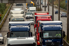 Ezért fogják megfojtani a közép-európai sikerágazatot a nyugati kormányok