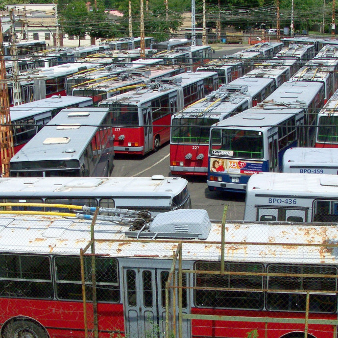 A BKK magasabb pótdíjakkal ellensúlyozta, hogy a kormány megvágta a forrásokat