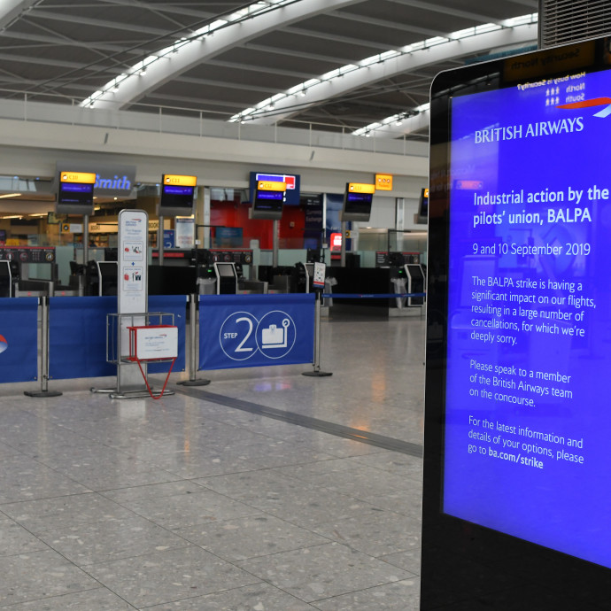 Eddig a túl kevés pilóta volt a baj, most már a túl sok