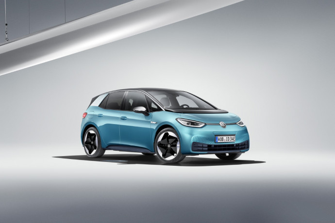 Olcsó tömegautónak szánják az ID.3-at, de még el kell terjednie (Fotó: Volkswagen)
