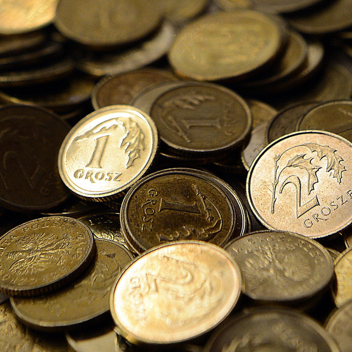 Már most is előzi a magyart, de pár év alatt még meg is dupláznák a lengyel minimálbért